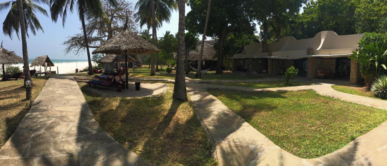 Eleven Pearl Boutique Hotel & Spa Diani Beach Exterior foto
