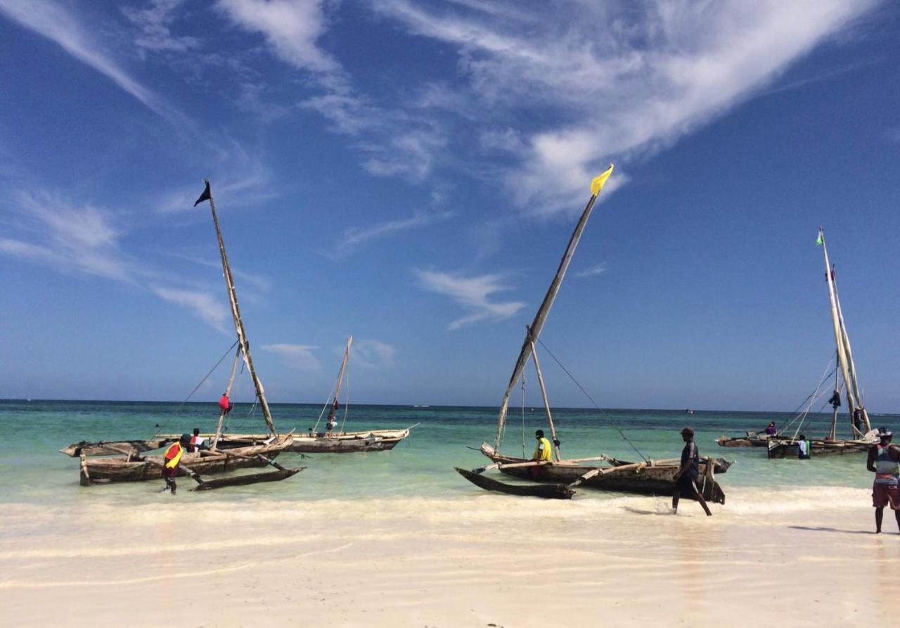Eleven Pearl Boutique Hotel & Spa Diani Beach Exterior foto