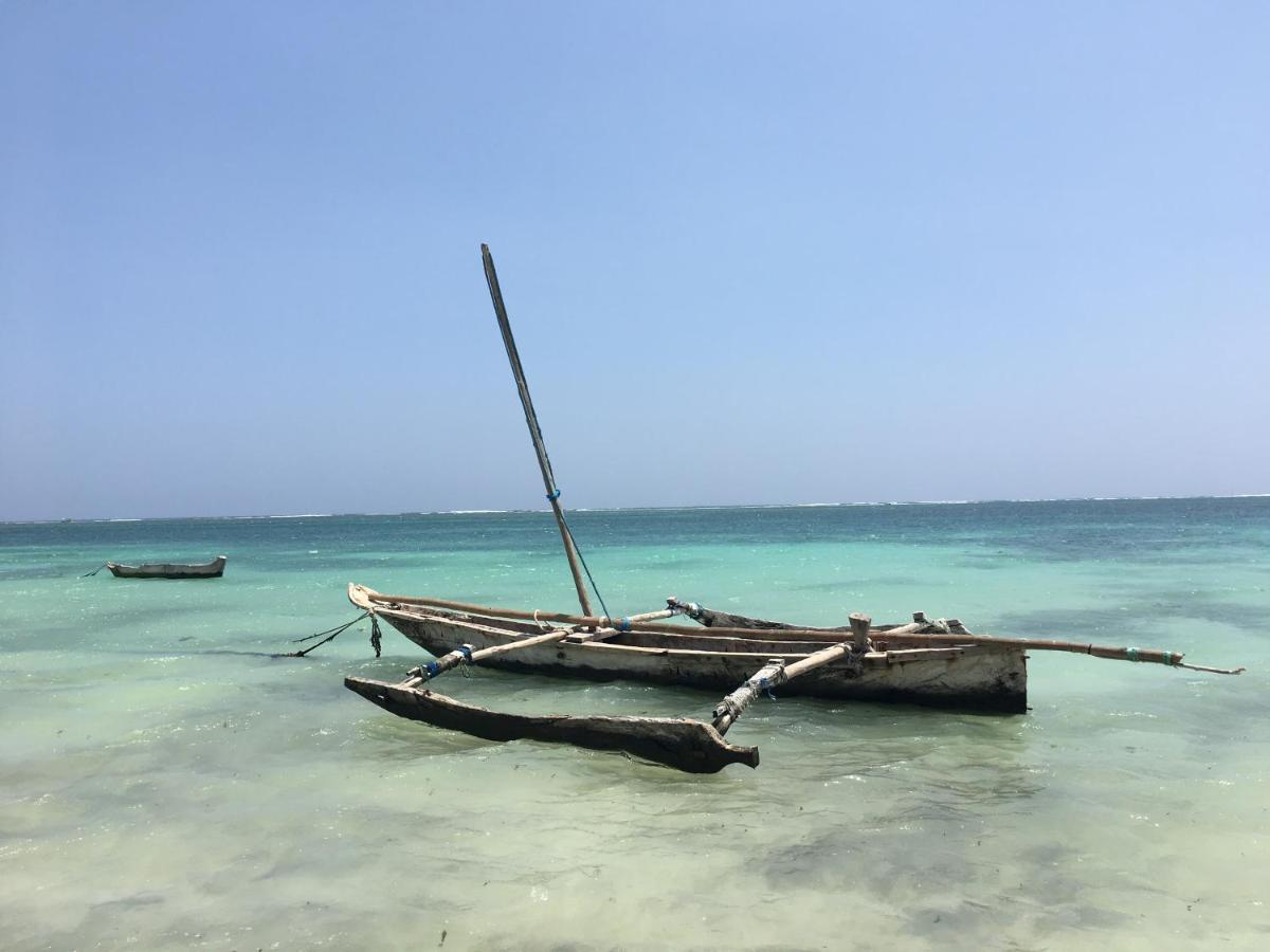 Eleven Pearl Boutique Hotel & Spa Diani Beach Exterior foto