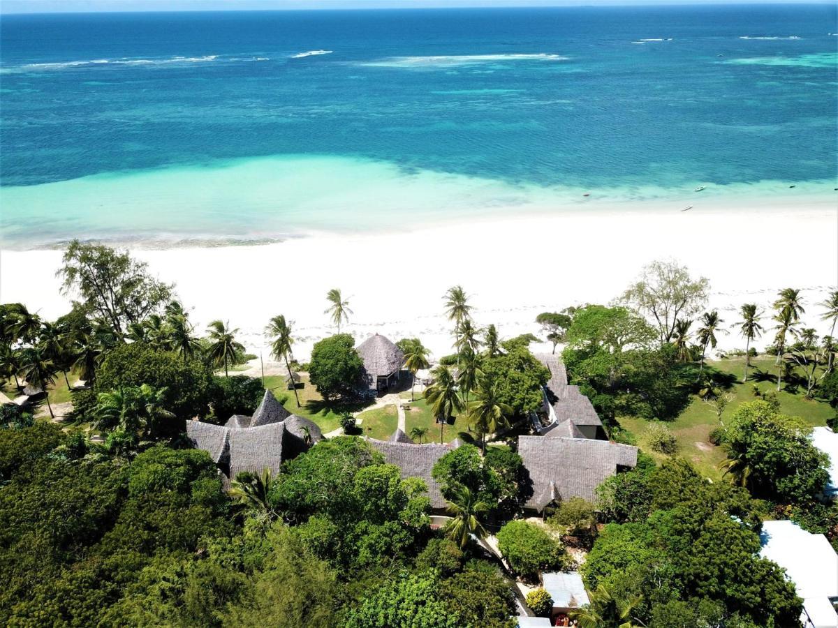 Eleven Pearl Boutique Hotel & Spa Diani Beach Exterior foto