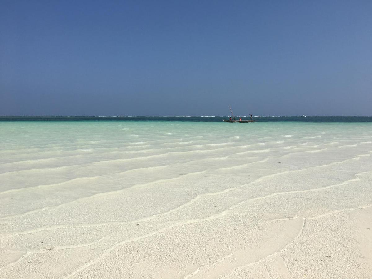 Eleven Pearl Boutique Hotel & Spa Diani Beach Exterior foto