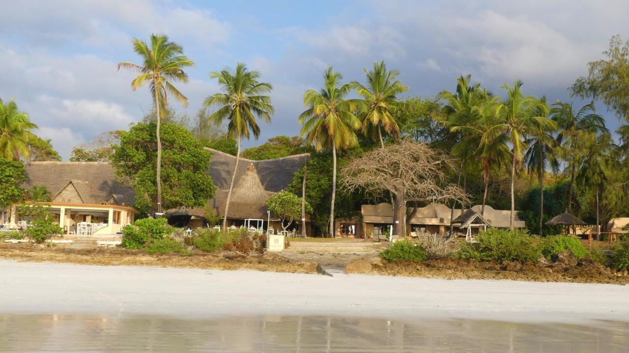Eleven Pearl Boutique Hotel & Spa Diani Beach Exterior foto
