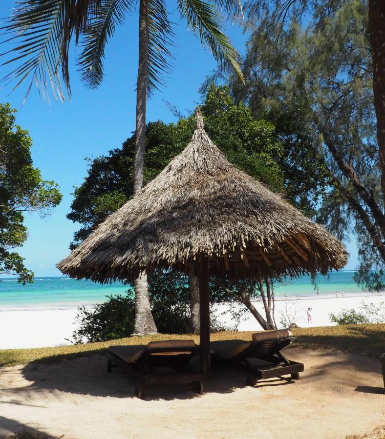 Eleven Pearl Boutique Hotel & Spa Diani Beach Exterior foto