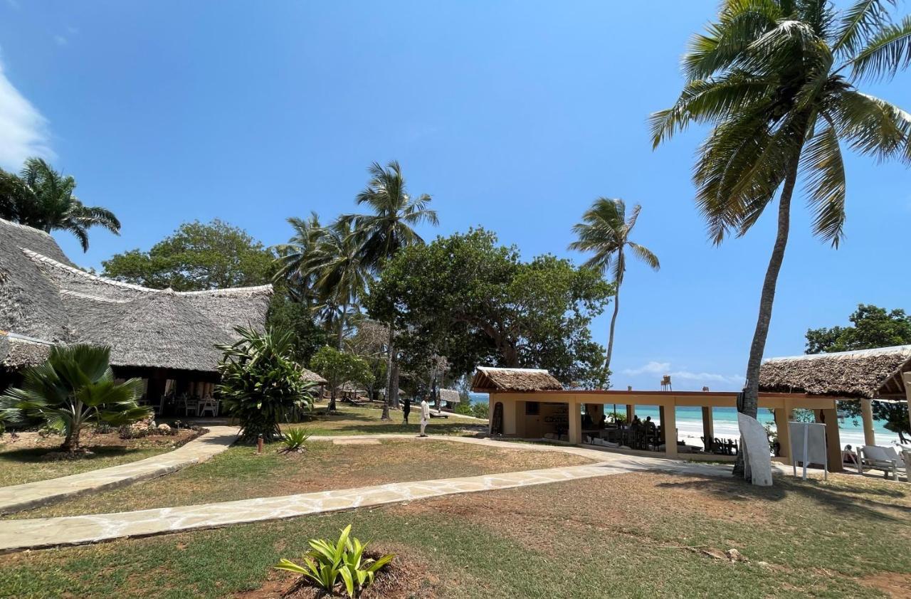 Eleven Pearl Boutique Hotel & Spa Diani Beach Exterior foto