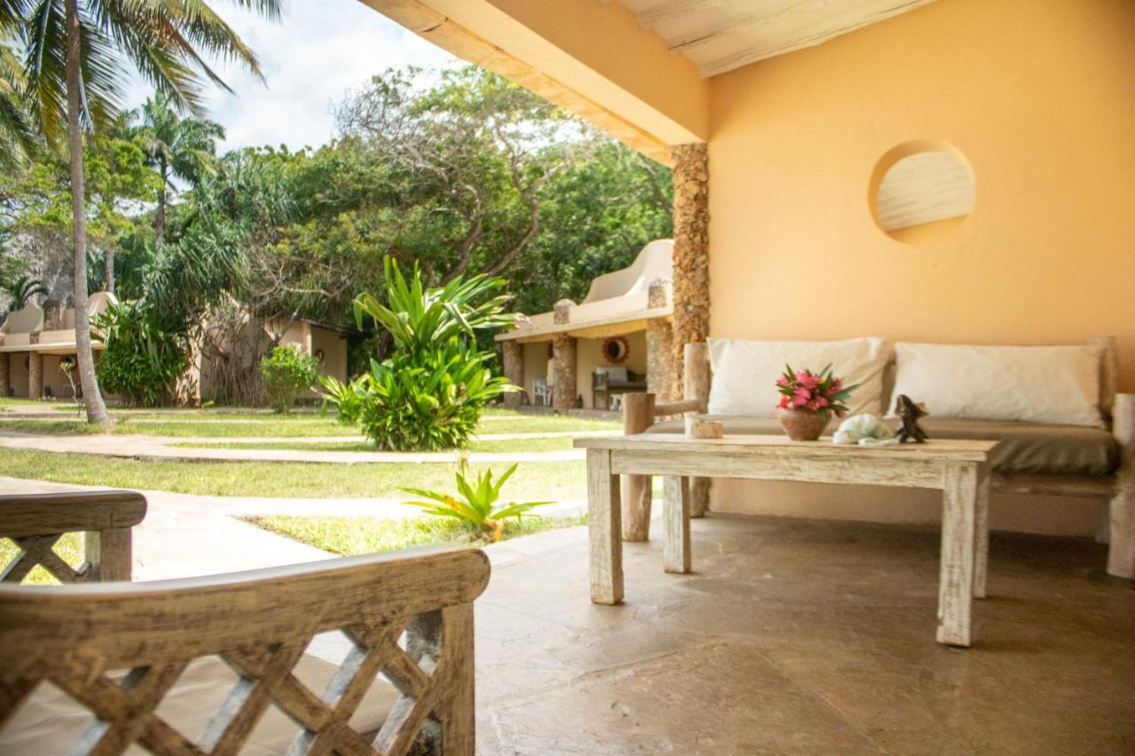 Eleven Pearl Boutique Hotel & Spa Diani Beach Exterior foto