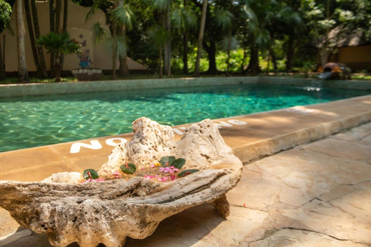 Eleven Pearl Boutique Hotel & Spa Diani Beach Exterior foto